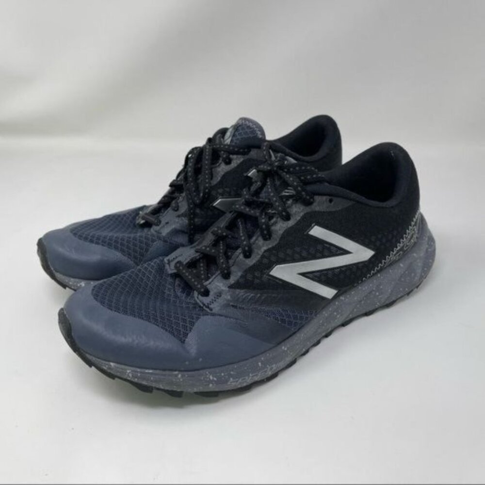 New Balance 690 AT Mens 8.5 Running Trail Shoes